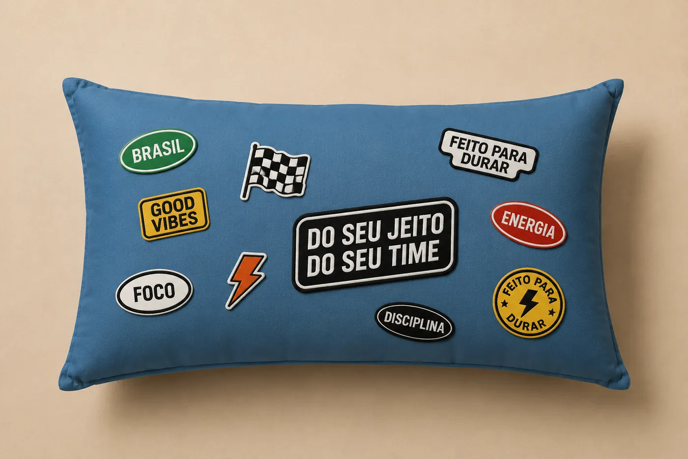 Almofadas personalizado com patches no estilo do Bar de Patches Studio Merch 07.